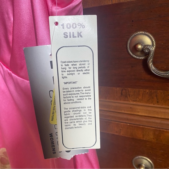 🥳3 for $20🥳 Pink Lace Trim Women's Top - Picture 4 of 9